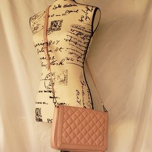 ili Pink Leather Crossbody